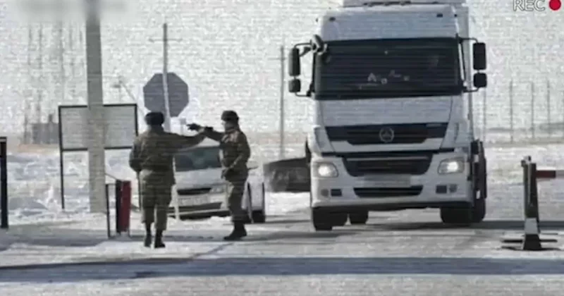 Шекарадан заңсыз тауар тасу жолы кесілді