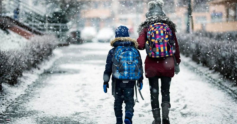 Учеников второй смены отправили на дистанционку в Астане из за ухудшения погоды