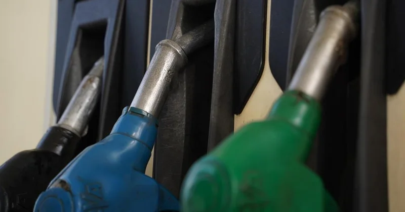 Сравняются ли цены на бензин в Казахстане с российскими, рассказали в Минэнерго