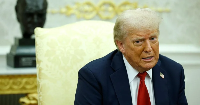 Кортеж Трампа изменил маршрут из за подозрительного предмета в аэропорту