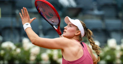 Елена Рыбакина вышла в четвертьфинал турнира WTA 1000 в Дохе