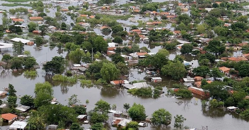 Колумбияда су тасқыны салдарынан 50 мыңға жуық отбасы үйлерін тастап кетті