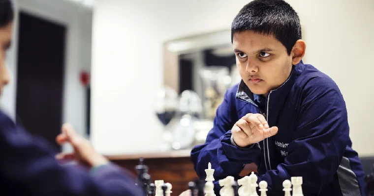 12 жасында гроссмейстер