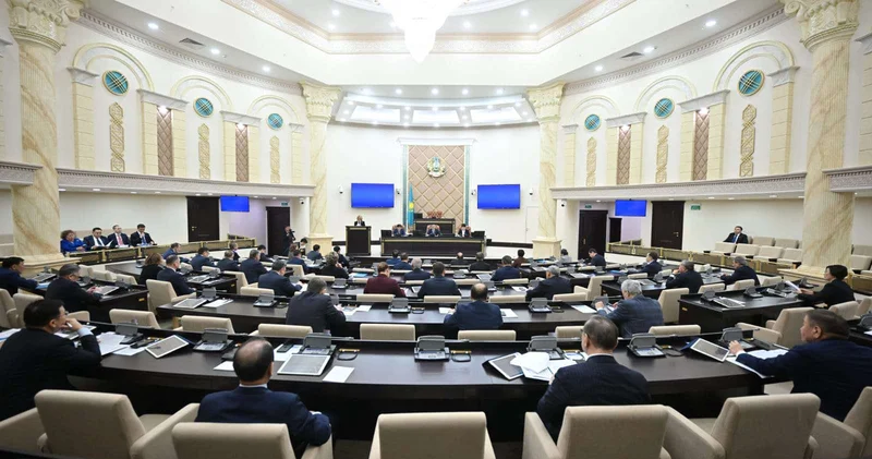 Ашимбаев: Референдум по проекту новой Конституции знаменует новый этап в развитии страны