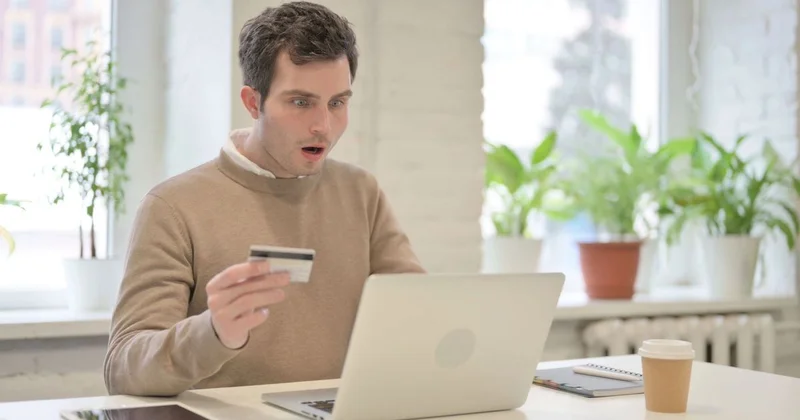 Банковские карты не подорожают до 10 тыс. тенге в Казахстане: рассылка о росте тарифов оказалась фейком