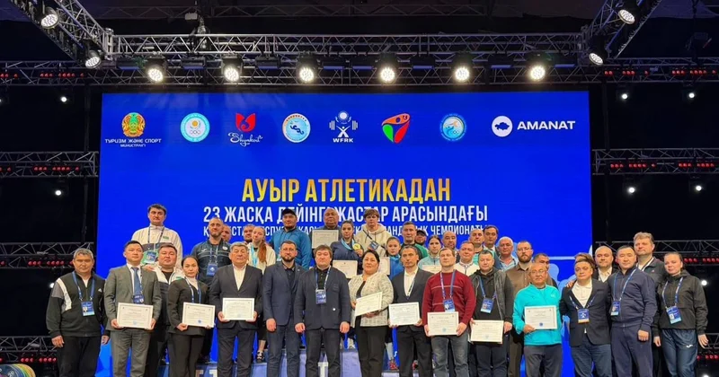 Шымкентте ауыр атлетикадан жастар арасында Қазақстан чемпионаты өтіп жатыр