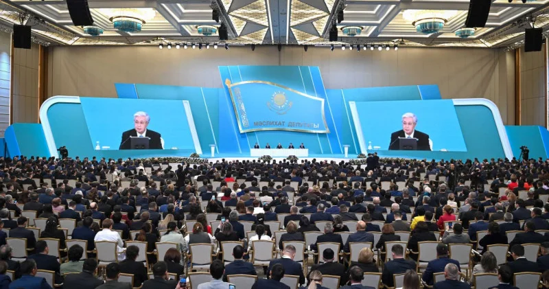 Тоқаев: “Мен құр ұранмен реформа жасауға түбегейлі қарсымын“