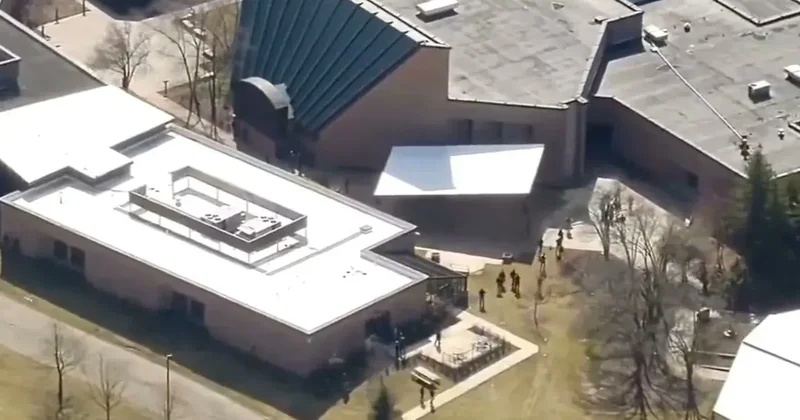 Машина, полная взрывчатки, въехала в синагогу около Детройта