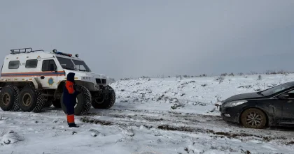 Буран на трассе Караганда Астана: более 3600 машин вывели из снежного плена