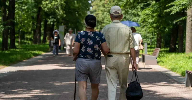 Безбедная жизнь на пенсии: сколько нужно накопить, чтобы получать 300 тысяч тенге в месяц из ЕНПФ