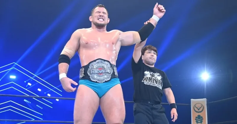 Рестлер из Казахстана разгромил соперника на престижном турнире в Японии