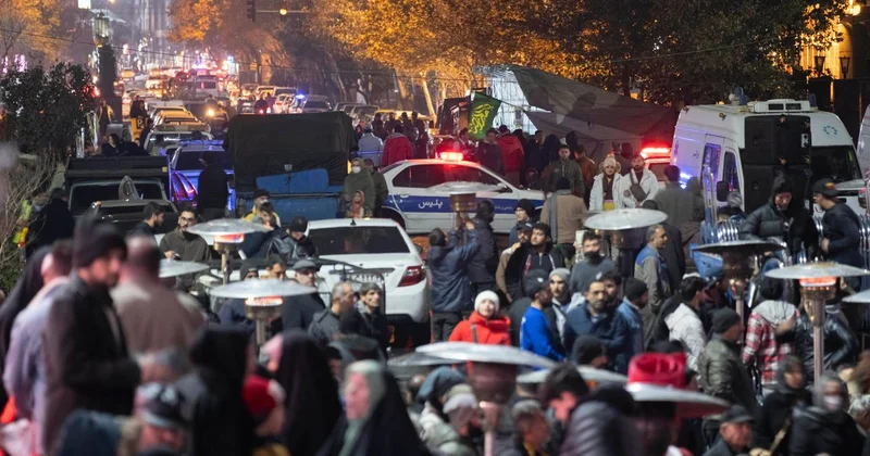 Будем видеть в нем врага : власти Ирана пригрозили смертью протестующим против аятолл