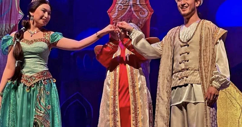 Волшебная лампа зажгла сцену