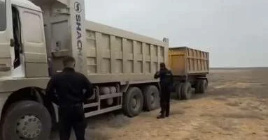 Полицейские помогли водителю грузовика, потерявшему сознание за рулем