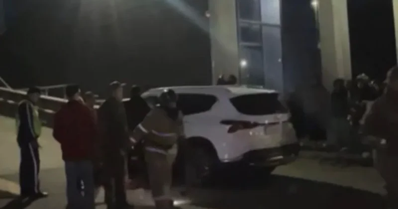 Пожарные 20 минут искали водителя Hyundai, перекрывшего проезд во время пожара в Астане