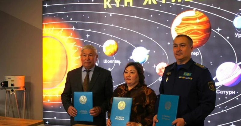 От школьной парты к небу: в Актобе готовят будущих летчиков