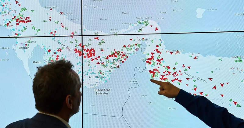 АҚШ Иранға қарсы соққылардың үшінші кезеңін бастағанын мәлімдеді