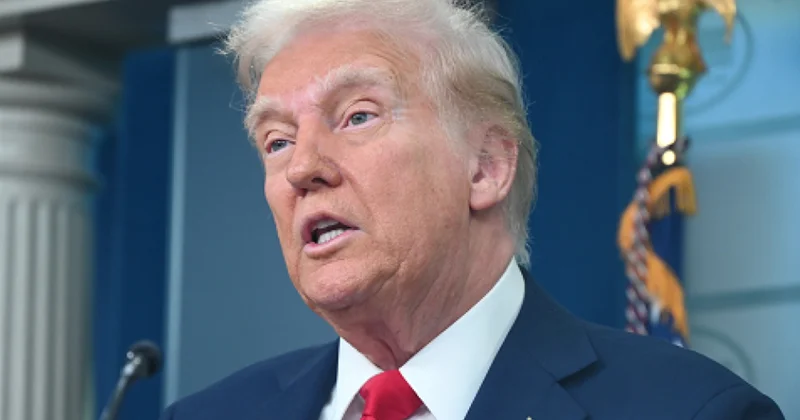 Трамп балаларға жынысын ауыстыру бойынша оталарды қаржыландыруға тыйым салды