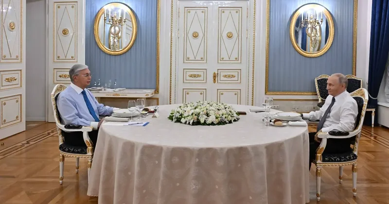 Неформальная беседа Токаева и Путина в Кремле завершилась