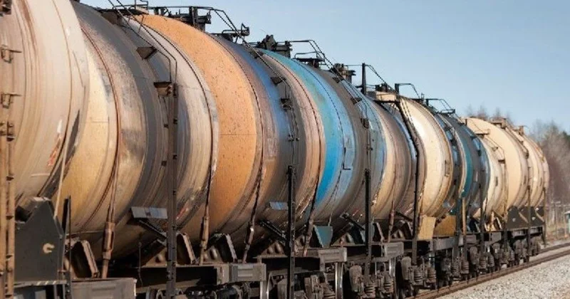 Қазақстан ішкі нарықты тұрақтандыру үшін мұнай өнімдерін экспорттауға уақытша шектеу қойды