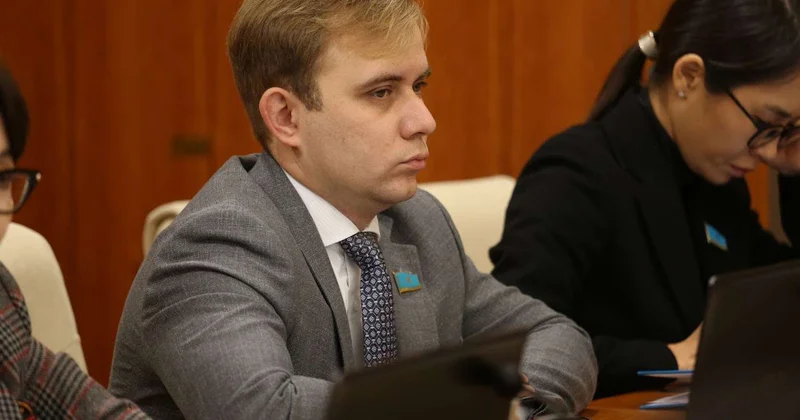 Пропаганду ЛГБТ запретят в Казахстане: поправку приняли единогласно