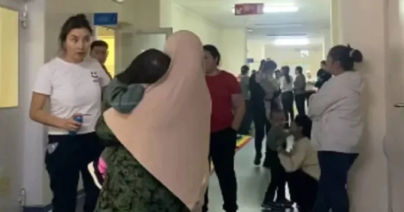 Күткенімізге үш сағат болды : Астана жұқпалы аурулар ауруханасындағы кезектің видеосы тарады