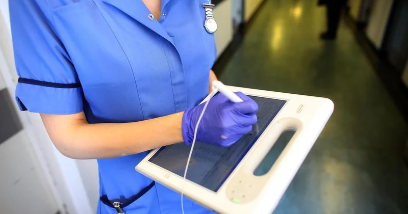 Один избит, другого оскорбляли : об усилении защиты медиков в Казахстане высказался депутат