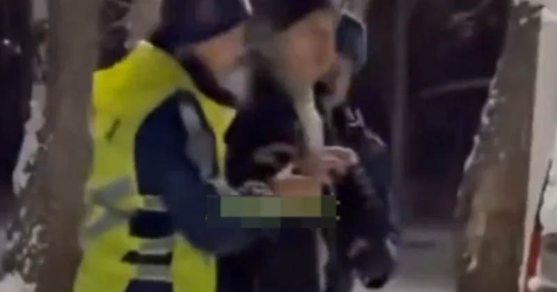 Мужчина с ножом бегал по двору Усть Каменогорска