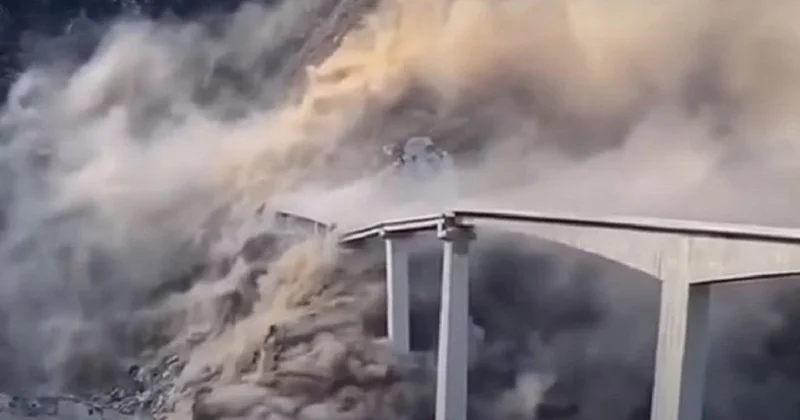 Автомобильный мост в Китае рухнул через несколько месяцев после открытия (видео)