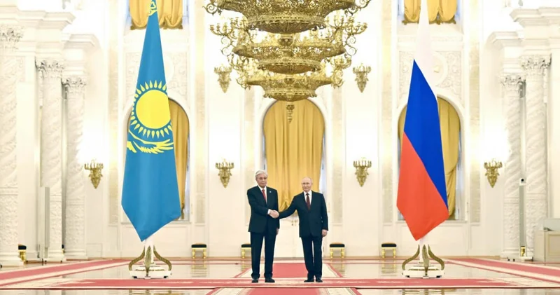 Кремльдің Георгий залында Қасым Жомарт Тоқаевты ресми қарсы алу рәсімі өтті