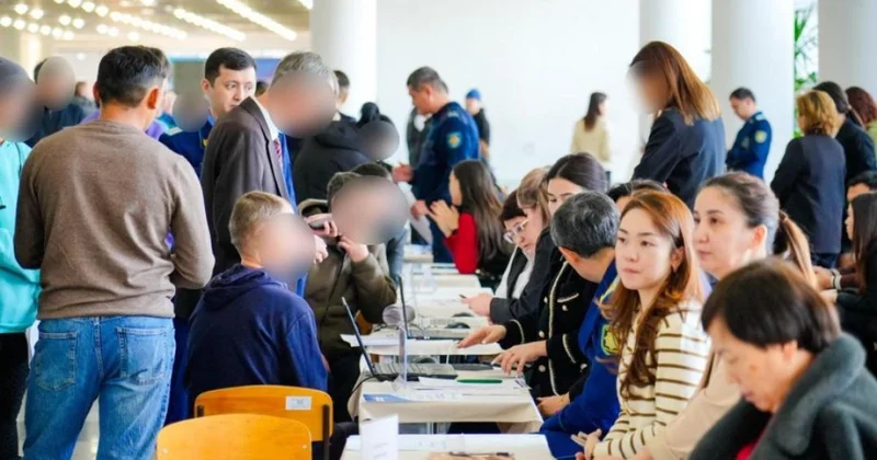 Ярмарку вакансий и консультации провели для лиц, состоящих на учете в Астане