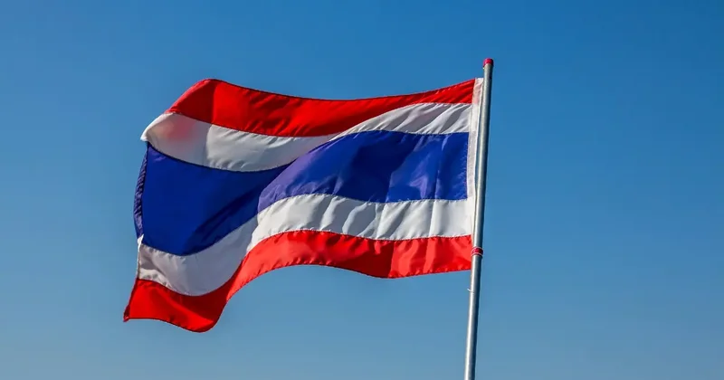 В Таиланде распустили парламент и назначили досрочные выборы