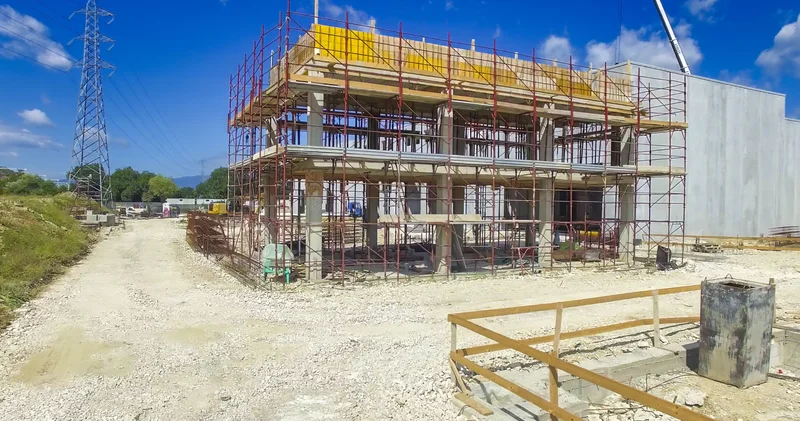 Долгострой как система: в области Абай заморозили почти 90 объектов и миллиарды тенге