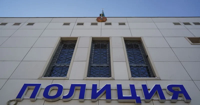 Подозреваемый в убийстве, пытаясь скрыться, забежал в здание полиции в Таразе