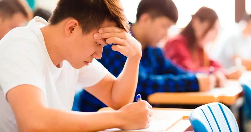 Слишком сложный тест: организатор вступительных экзаменов в университеты Южной Кореи подал в отставку