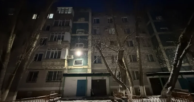 Детская шалость привела к пожару и гибели девочки: репортаж из пятиэтажки Астаны