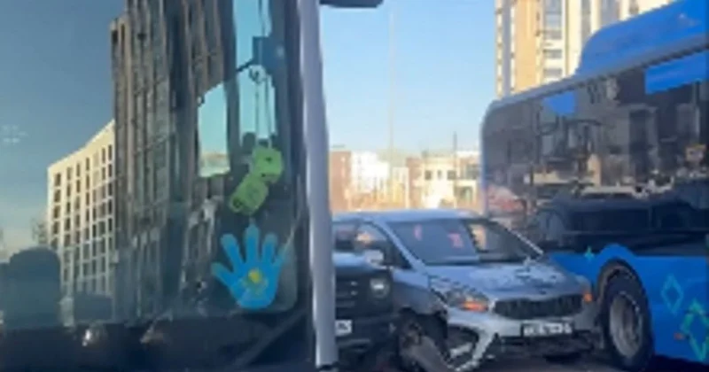 Два ДТП в одном месте произошли в Астане: наказаны водители Haval и автобуса (видео)