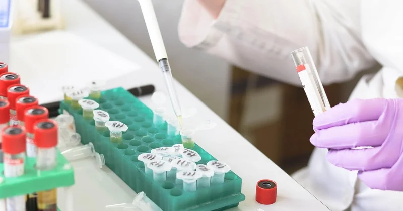 Желтый снег в Усть Каменогорске: экологи начали проверку