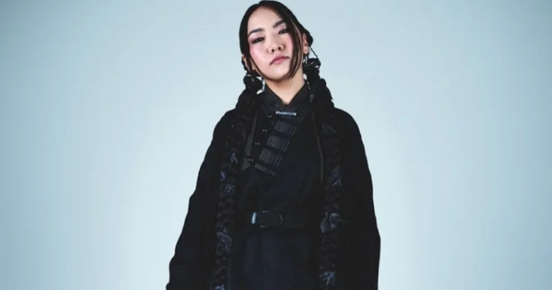 Yenlik открывает Казахстан на международной сцене COLORS