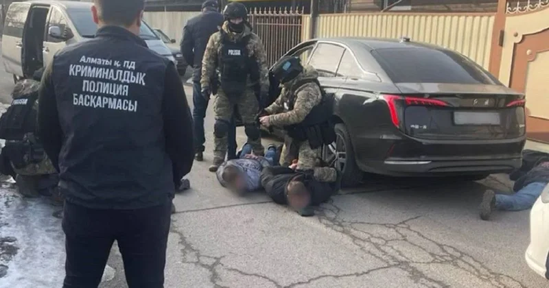 Спецназ задержал подозреваемых в новогодней краже в Алматы (видео)