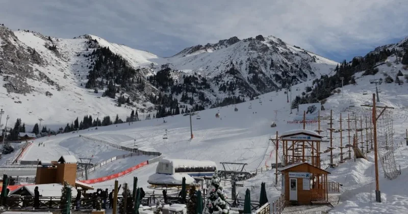 Разные цены для казахстанцев и туристов: на Шымбулаке предложили ввести двойные тарифы