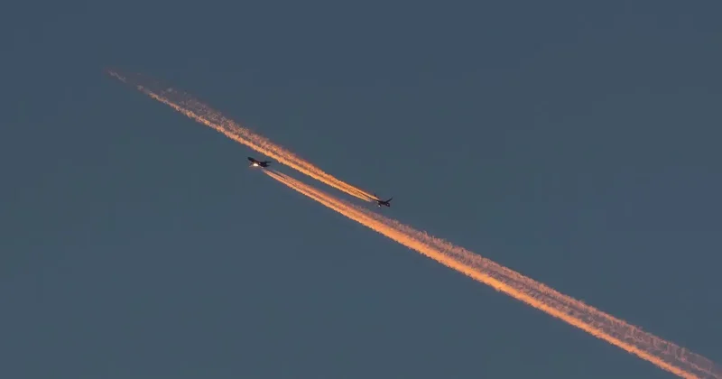 Два пассажирских самолёта едва не столкнулись в небе над Казахстаном