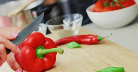 Чем полезен красный и зеленый перец диетолог