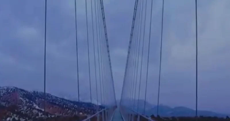 С эффектом трещин : стеклянный мост за 3 млрд тенге начали строить над Черным каньоном