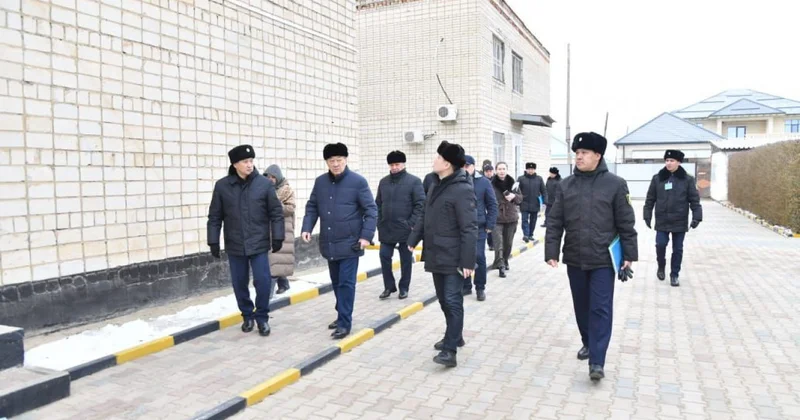 Атыраудағы Жағалау күзетінің ғимараты апатты жағдайда тұр