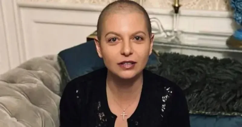 Ресейлік тележүргізуші Маргарита Симоньян алғаш рет көпшілік алдына париксіз шықты