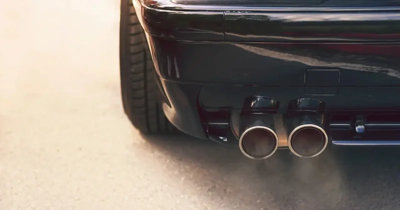 Запретить ежедневно выезжать на автомобилях во время смога предложили в Минэкологии