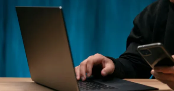 Жетісу облысында интернет арқылы бопсалаумен айналысқан Талдықорғанның 9 тұрғыны сотталды