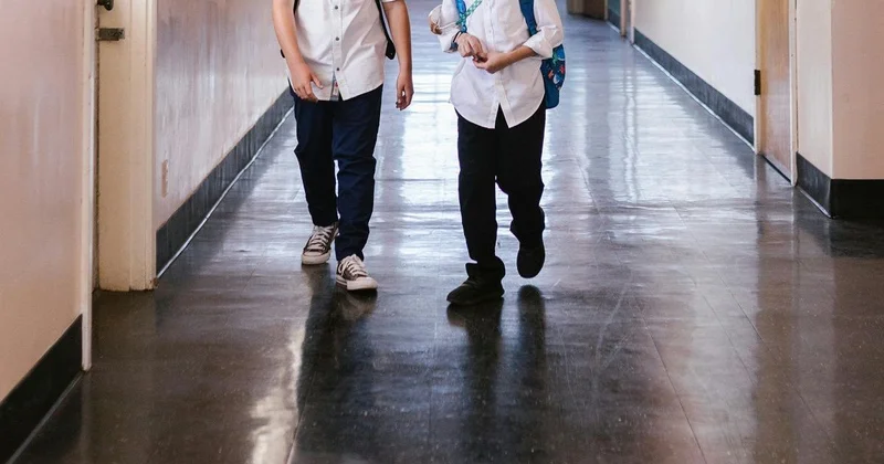 Директора школы в Талдыкоргане обвинили в бездействии и оказались правы