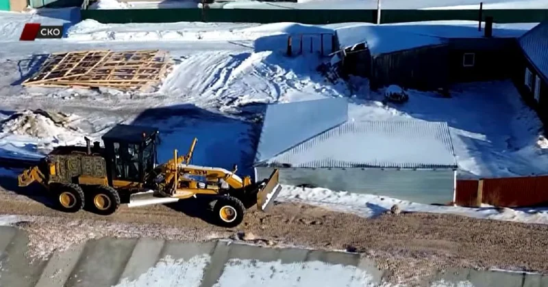 Разрушили дороги и хозпостройки: сельчане недовольны строительством дамбы в СКО